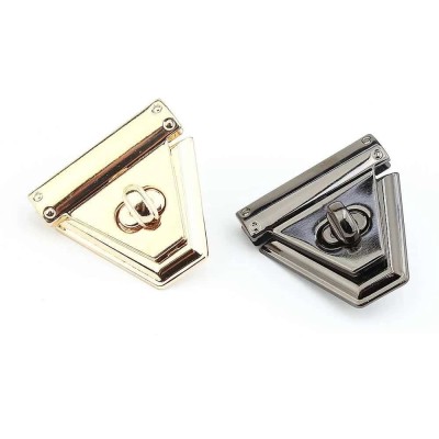 Üçgen Çanta Klidi 45MM (Büyük Model) Üçgen Çanta Klidi 45MM (Büyük Model)