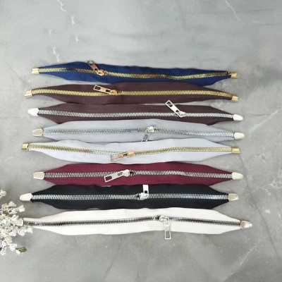 Dip Kapalı Çanta Fermuarı 30 CM